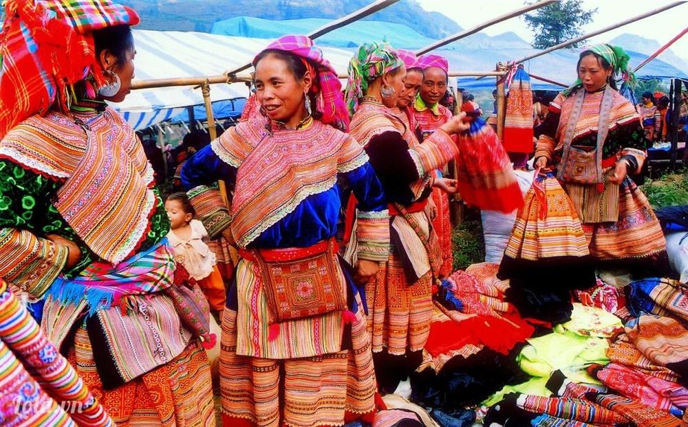 phiên chợ tình